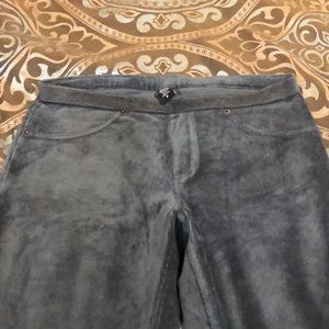 Gray HUE brand corduroy leggings.